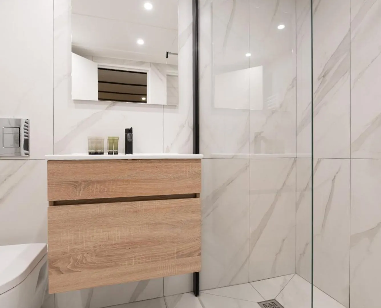 Apartment Cia - Spacious Duplex, Grands Boulevards Paris
