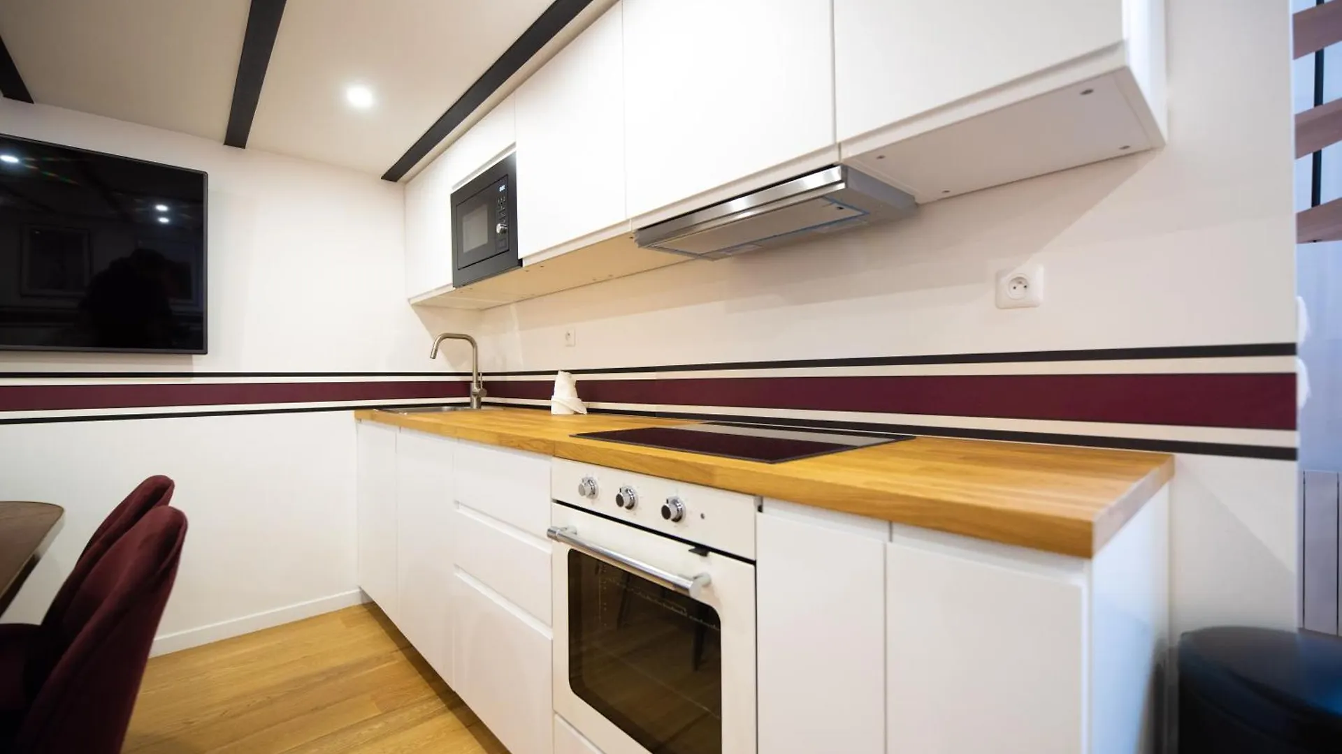 Cia - Spacious Duplex, Grands Boulevards Paris 0*,  France