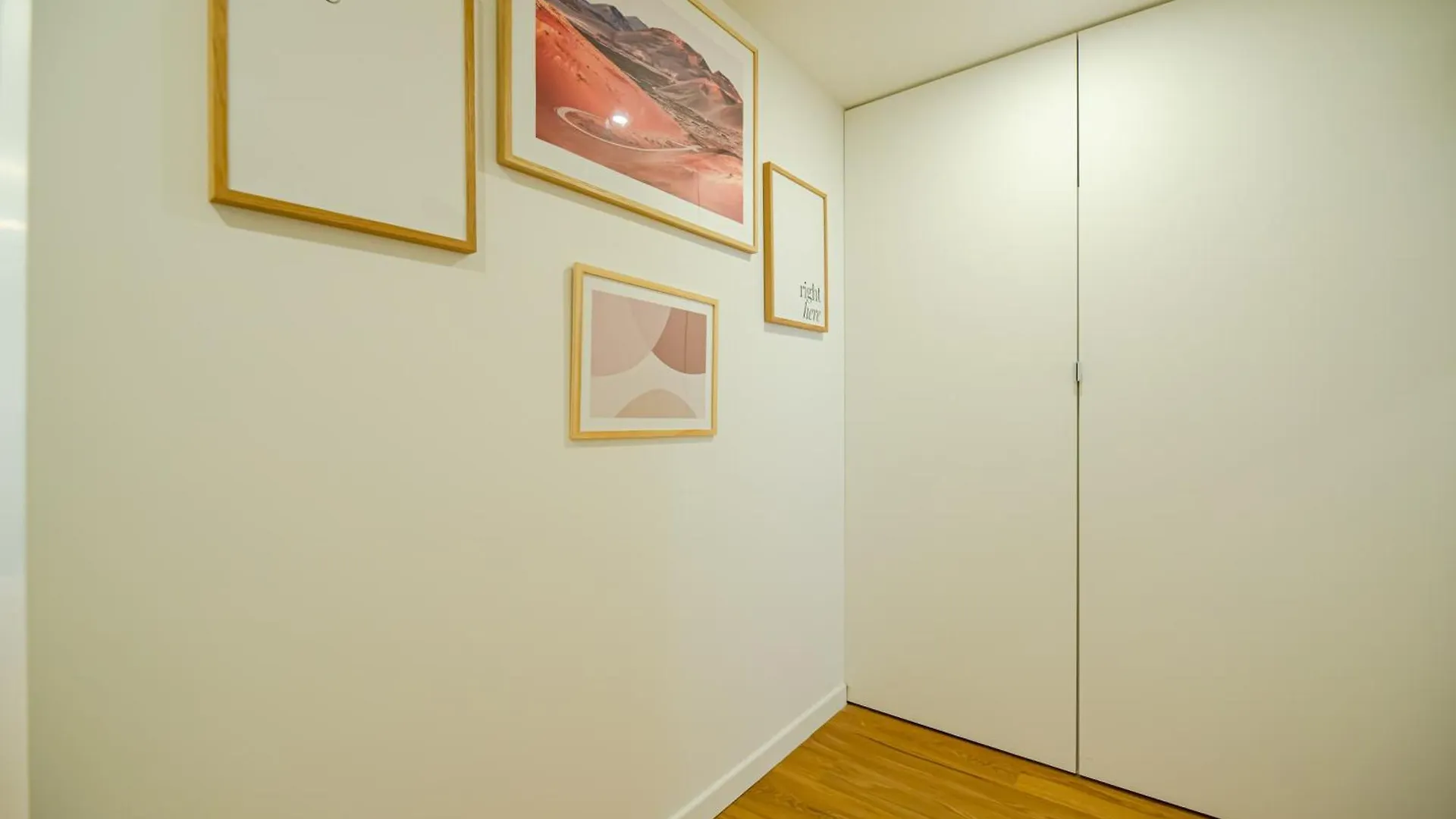 Apartment Cia - Spacious Duplex, Grands Boulevards Paris